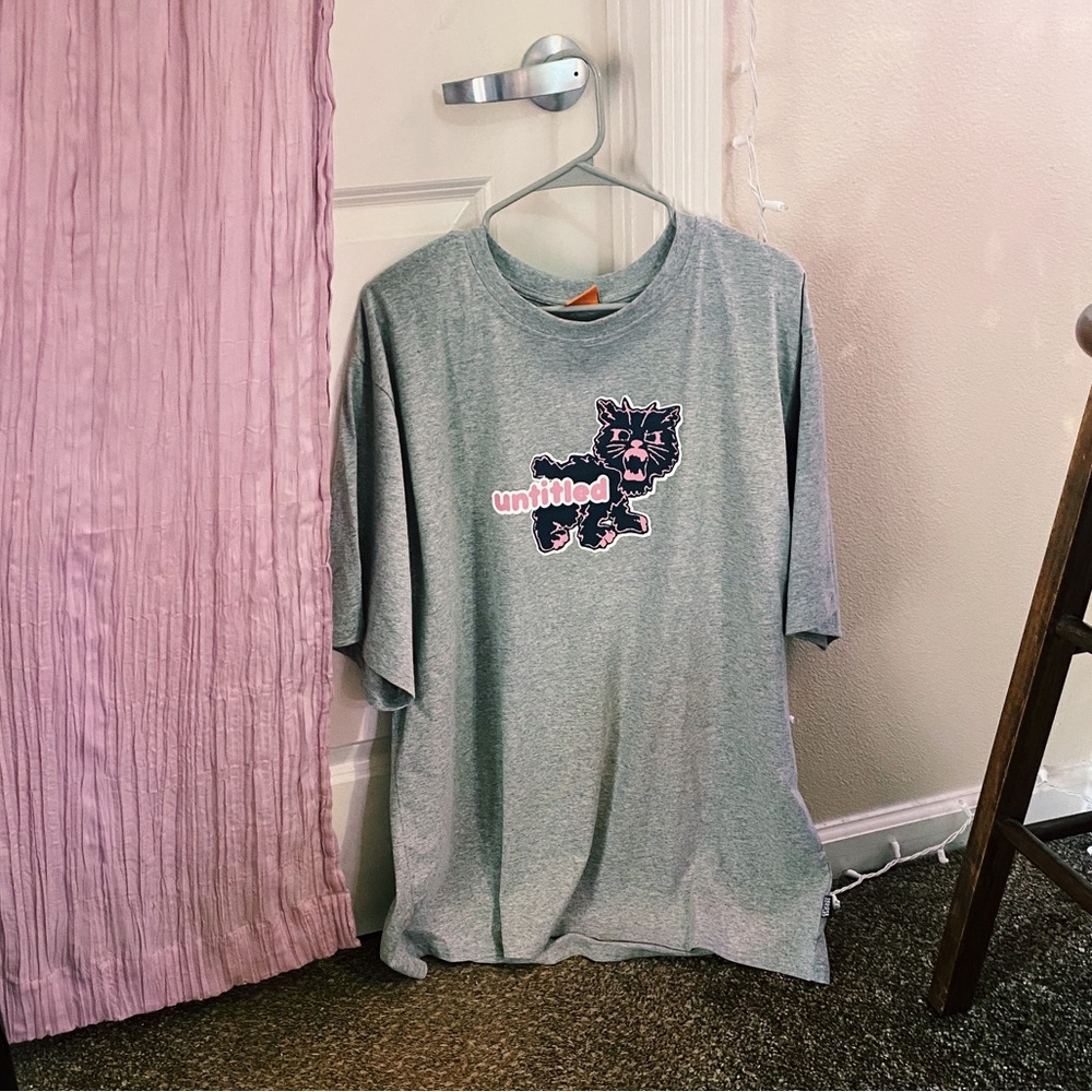 screaming cat graphic tee 🐱